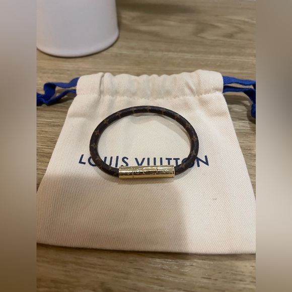 LV Confidential bracelet - Picture 1 of 3